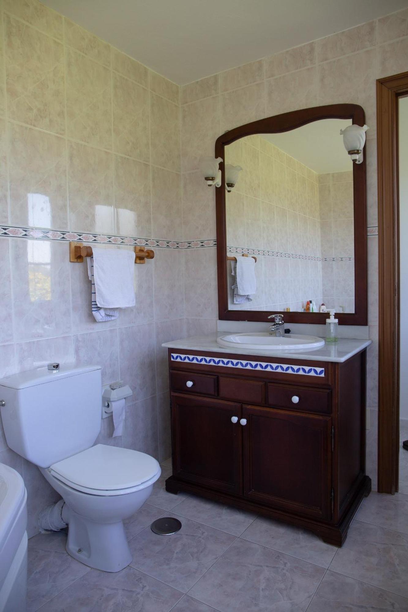 Beachfront Surf & Holiday House, Charming & Quiet Villarrube المظهر الخارجي الصورة