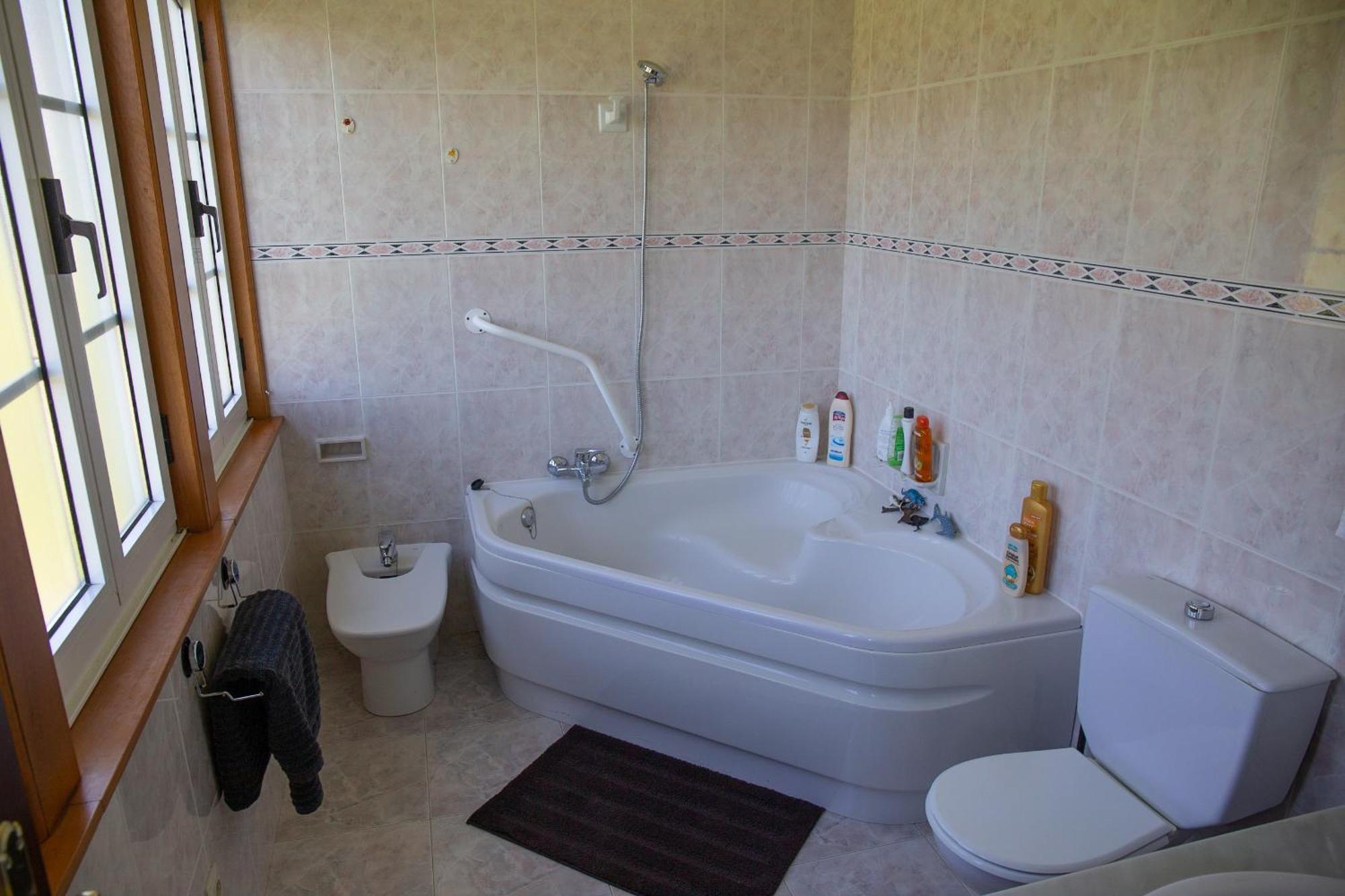Beachfront Surf & Holiday House, Charming & Quiet Villarrube المظهر الخارجي الصورة