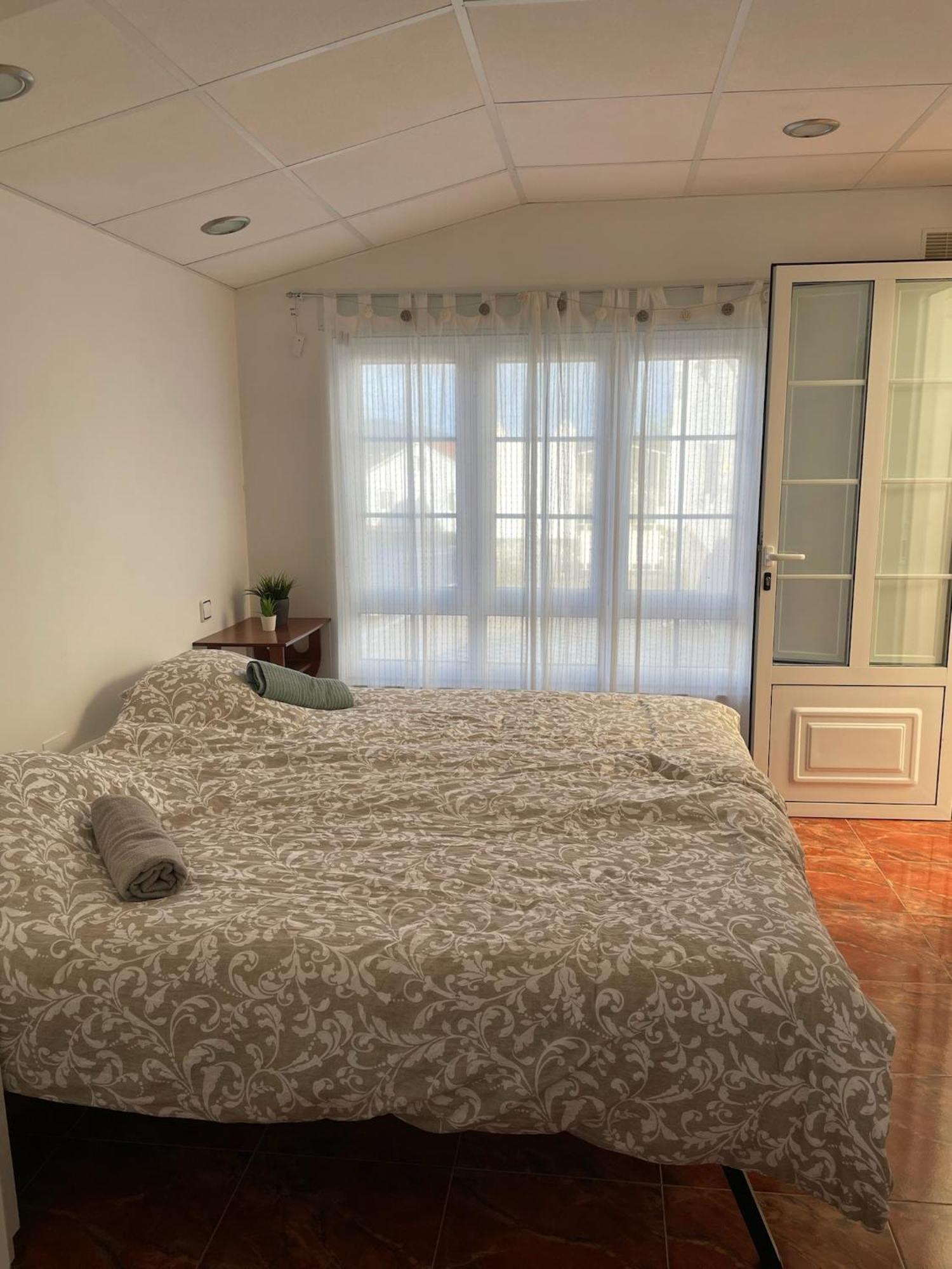 Beachfront Surf & Holiday House, Charming & Quiet Villarrube المظهر الخارجي الصورة