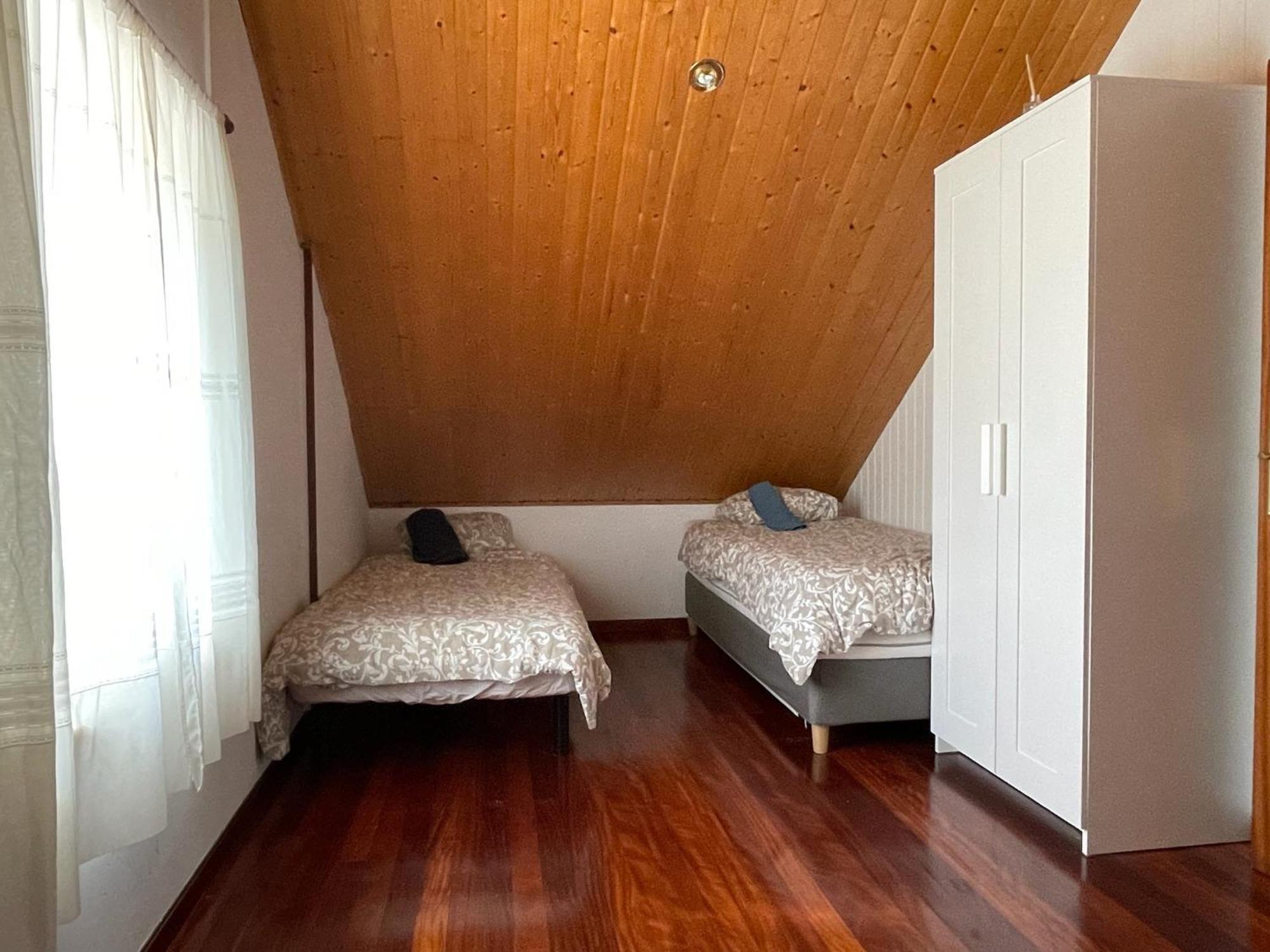 Beachfront Surf & Holiday House, Charming & Quiet Villarrube المظهر الخارجي الصورة